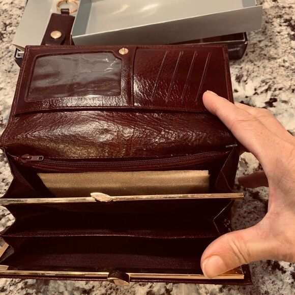 Wallet and Key Ring New - Picture 4 of 14